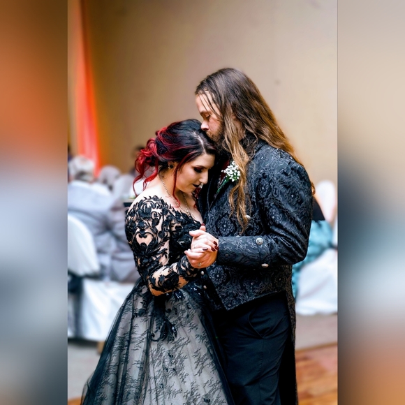 Meet your Posher, Jade - Picture 4 of 6